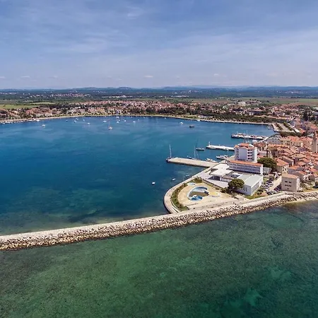 Awesome In W/ 1 Bedrooms * Umag