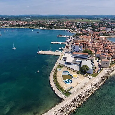 Awesome In W/ 1 Bedrooms Apartment Umag